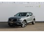 Volvo XC40 1.5 T3 R-Design Adaptieve cruise control / Semi elektrisch wegklapbare trekhaak / Blis / Apple Carplay / Verwarmbare voorstoelen en verwarmbaar stuurwiel / Climate control