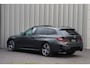 BMW 3-Serie Touring 330e xDrive M-Sport | 292PK | Head-up | Keyless-go | Carbon | Sport-stoelen | Harman/Kardon | Sfeerverlichting | Stuurwielverw. | 2023.