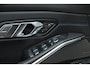 BMW 3-Serie Touring 330e xDrive M-Sport | 292PK | Head-up | Keyless-go | Carbon | Sport-stoelen | Harman/Kardon | Sfeerverlichting | Stuurwielverw. | 2023.
