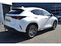 Lexus NX 450h+ AWD Luxury Line TREKHAAK 1500KG TREKGEWICHT STOELVERW STUURVERW EL-ACHTERKLEP APPLE/ANDROID
