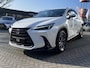 Lexus NX 450h+ AWD Luxury Line TREKHAAK 1500KG TREKGEWICHT STOELVERW STUURVERW EL-ACHTERKLEP APPLE/ANDROID