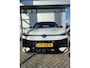 Volkswagen T-Roc 1.5 eTsi R-Line First Edition 150 PK | Navigatie | Apple Carplay | Head-up display | 360 Graden Camera | Verwarmd stuurwiel | Adaptieve cruise control | Airco