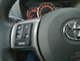 Toyota Yaris 1.3 VVT-i Lounge Clima Cruise Navi Camera LMV - RIJKLAAR -