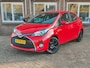 Toyota Yaris 1.3 VVT-i Lounge Clima Cruise Navi Camera LMV - RIJKLAAR -
