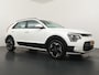 Kia Niro EV DynamicLine 64.8 kWh - SOH 97,9% - Navigatie - Apple Carplay/Android Auto - Bluetooth - Adaptieve cruise control - Achteruitrij camera - Fabrieksgarantie t/m 30-06-2030