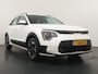 Kia Niro EV DynamicLine 64.8 kWh - SOH 97,9% - Navigatie - Apple Carplay/Android Auto - Bluetooth - Adaptieve cruise control - Achteruitrij camera - Fabrieksgarantie t/m 30-06-2030