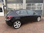 Opel Astra 1.6 Cosmo 116pk bj 2010 Automaat sportief !!