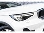 Volvo XC40 Plug-in Hybrid T4 Ultimate Bright | Facelift | Navigatie | Panoramadak | Stoel-/Stuurverwarming | Harman Kardon Audio | Achteruitrijcamera | Cruise Control | Elek. Stoelen | Parkeersensoren Voor + Achter | Apple Carplay / Android Auto