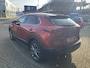 Mazda CX-30 2.0 e-SkyActiv-X M Hybrid Luxury Automaat, Trekhaak, i-Activesense Pack, schuif-/kanteldak, Leder, Adap.Cruise, Navi, Clima, Bose, 360 Camera, Stoel/Stuurverwarming, Apple Carplay, Android Auto, PDC, LKA, HUD