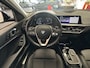 BMW 1-Serie 120 M SPORT DESIGN EDITION NAVIGATIE CRUISE CONTROL STOEL EN STUURVERWARMING PANORAMA SCHUIF/KANTELDAK BLUETOOTH TELEFOON APPLE CARPLAY/ANDROID RIJSTROOKSENSOREN PDC ZEER MOOI !! Brgl