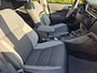 Toyota Auris Touring Sports 1.8 Hybrid Dynamic | 18" LM-velgen | Climate controle | Stoelverwarming | Spiegels electr. inklapbaar