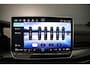 Volkswagen Golf 1.5 eTSI R-Line Edition 150pk DSG Automaat, Panoramadak, LED matrix koplampen, Harman Kardon sound, Stoelverwarming, Adaptive cruise control, Navigatie, App connect, Stoelverwarming, Side assist