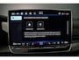 Volkswagen Golf 1.5 eTSI R-Line Edition 150pk DSG Automaat, Panoramadak, LED matrix koplampen, Harman Kardon sound, Stoelverwarming, Adaptive cruise control, Navigatie, App connect, Stoelverwarming, Side assist