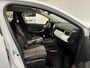 Renault Clio 90PK TCe Evolution | Navi | Parkeersensoren | Airco | Cruise Control | Apple CarPlay/Android Auto | Lichtmetalen Velgen | Licht & Regen Sensor | Full LED |