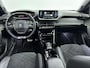 Peugeot e-2008 EV GT 50 kWh | Alcantara Bekleding | Camera | CarPlay | Stoelverwarming | Adaptieve Cruise Control | Keyless Entry/Start