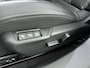Peugeot e-2008 EV GT 50 kWh | Alcantara Bekleding | Camera | CarPlay | Stoelverwarming | Adaptieve Cruise Control | Keyless Entry/Start