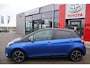 Toyota Yaris 1.5 HYBRID BI-TONE PLUS TREKHAAK NAVI LM-VELGEN PANODAK KEYLESS ENTRY D.GLAS NL-AUTO