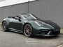 Porsche 911 Cabrio 992 3.0 Carrera S |PTS FOREST GREEN|LIFT|SP. CHRONO|PDCC|STOEL+STUURVERW.| 16455