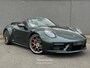 Porsche 911 Cabrio 992 3.0 Carrera S |PTS FOREST GREEN|LIFT|SP. CHRONO|PDCC|STOEL+STUURVERW.| 16455