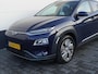 Hyundai Kona Electric EV Fashion 64 kWh 3-fase | SOH 100% | Carplay | Head up | Privacy glass
