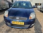 Ford Fiesta 1.6-16V Futura 5 deurs airco, elec pakket, rijd perfect, nette auto apk t/m 16-06-2026