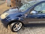 Ford Fiesta 1.6-16V Futura 5 deurs airco, elec pakket, rijd perfect, nette auto apk t/m 16-06-2026