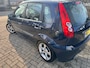 Ford Fiesta 1.6-16V Futura 5 deurs airco, elec pakket, rijd perfect, nette auto apk t/m 16-06-2026