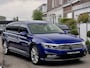 Volkswagen Passat Variant 1.5 TSI AUT7 R-LINE ELEGANCE PANORAMADAK LEDER NAVI CAMERA VIRTUAL-DASH IQ-DRIVE LED LMV PDC