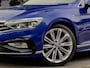 Volkswagen Passat Variant 1.5 TSI AUT7 R-LINE ELEGANCE PANORAMADAK LEDER NAVI CAMERA VIRTUAL-DASH IQ-DRIVE LED LMV PDC