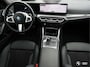 BMW 3-Serie 330E XDRIVE M SPORT / PANODAK / ACC / HK AUDIO / HEADUP / LEDER / HIFI / 19"