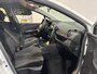 Renault Clio Estate 90PK TCe Life | Trekhaak | Airco | Bluetooth | Cruise Control | LED Dagrijverlichting | Elektrische Ramen & Spiegels | DAB Radio | USB |