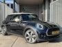 MINI Cooper Mini 1.5 60 Years Edition VOL! | AUTOMAAT | HEAD-UP DISPLAY | LEDER | SCHUIF/KANTELDAK | CARPLAY/ANDROID | HARMAN/KARDON | NAVI | ADAPTIVE CRUISE CONTROL | PDC V+A | CLIMATE CONTROL | LMV 17'' | STOELVERWARMING | LED | BLUETOOTH