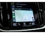 Volvo V60 2.0 T6 Recharge AWD R-Design | Pano-dak | elek. Trekhaak | Head-up | ACC | Stoel + stuurverwarming |