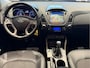 Hyundai ix35 1.6i GDI Go! 135 Pk Benzine * Navigatie * Stoelverwarming * Climate & Cruise Control * Vierseizoenenbanden * 17 "L.M. Velgen * Hoge Zit * Kilometer Autopas * Vingerhoets; Vierde Generatie Eersteklas Service !