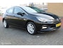 Opel Astra 1.0 Online Edition, Stoel stuur verw, Pdc voor + achter, Navi, Cruise, 16 inch LMV.