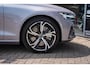 Volvo V60 2.0 T6 Plug-in hybrid AWD Plus Dark | Stoel & Stuurverwarming | Adaptieve Cruise + Pilot Assist | Sensoren Voor & Achter + Camera | Verwarmbare Voorruit | Google | Keyless Entry