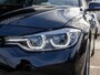 BMW 3-Serie 318i Executive *Head-Up Display | Clima | Navi | Cruise | Parkeersensoren*