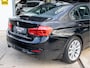 BMW 3-Serie 318i Executive *Head-Up Display | Clima | Navi | Cruise | Parkeersensoren*