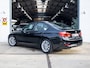 BMW 3-Serie 318i Executive *Head-Up Display | Clima | Navi | Cruise | Parkeersensoren*