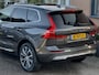 Volvo XC60 2.0 T6 AUT8 PLUG-IN HYBRID AWD INSCRIPTION EXCLUSIVE. PANODAK LEDER NAVI CAMERA APPLE-CARPLAY DIGI-DASH LED LMV PDC
