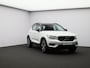 Volvo XC40 T2 Automaat R-Design Volvo XC40 T2 129PK / Automaat R-Design / Park Assist Pack / adaptieve cruise control / BLIS / Key Less / 18"/