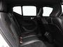 Volvo XC40 T2 Automaat R-Design Volvo XC40 T2 129PK / Automaat R-Design / Park Assist Pack / adaptieve cruise control / BLIS / Key Less / 18"/