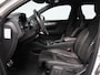 Volvo XC40 T2 Automaat R-Design Volvo XC40 T2 129PK / Automaat R-Design / Park Assist Pack / adaptieve cruise control / BLIS / Key Less / 18"/