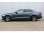 Volvo S60 B3 Automaat Inscription| Elektrisch verstelbare bestuurdersstoel met geheugen | 18" Lichtmetalen velgen | Stoel- en Stuurwielverwarming | Adaptieve Cruise Control met Pilot Assist | Park Assist voor & achter | Parkeercamera achter