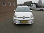 Volkswagen Up! 1.0 BMT high up! * Rijklaarprijs incl. garantie * PDC * Cruise Controle * Lichtm. velgen * Lederen stuur *