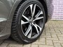Volvo V60 2.0 T5 R-Design | nieuwe distributie riem | 12 mnd BOVAG garantie | Trekhaak | Schuif/kantel Panoramadak | Stoel/stuurverwarming | Leder | Parkeersensoren V+A | Apple Carplay/Android Auto | Elektr. bedienbare achterklep |