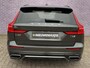 Volvo V60 2.0 T5 R-Design | nieuwe distributie riem | 12 mnd BOVAG garantie | Trekhaak | Schuif/kantel Panoramadak | Stoel/stuurverwarming | Leder | Parkeersensoren V+A | Apple Carplay/Android Auto | Elektr. bedienbare achterklep |
