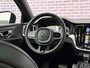 Volvo V60 2.0 T5 R-Design | nieuwe distributie riem | 12 mnd BOVAG garantie | Trekhaak | Schuif/kantel Panoramadak | Stoel/stuurverwarming | Leder | Parkeersensoren V+A | Apple Carplay/Android Auto | Elektr. bedienbare achterklep |