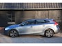 Volvo V40 1.5 T2 Edition+ Navigatie/Parkeersensor/Stoelverwarming/Led/Apk 01-2027