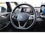 Volkswagen ID.3 Pro Business 58 kWh 204PK / 150kW, 58KWh Accu, 19" LMV met 4 seizoenenbanden, comfort pakket, stoelverwarming voor, assistance pakket (met camera), privacy glas, variable laadvloer, keyless access, adaptieve cruise control (acc) etc.